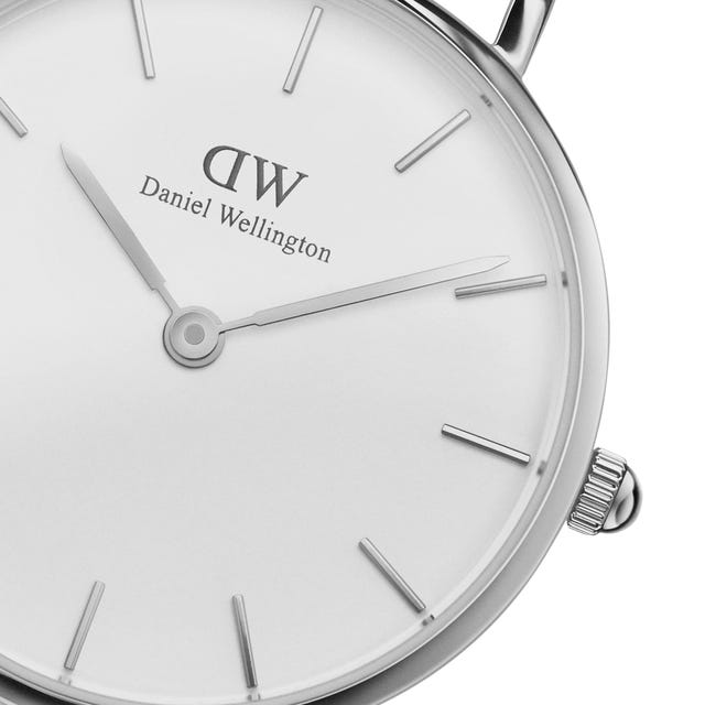 dw_classic_petite-28s_closeup_front_1