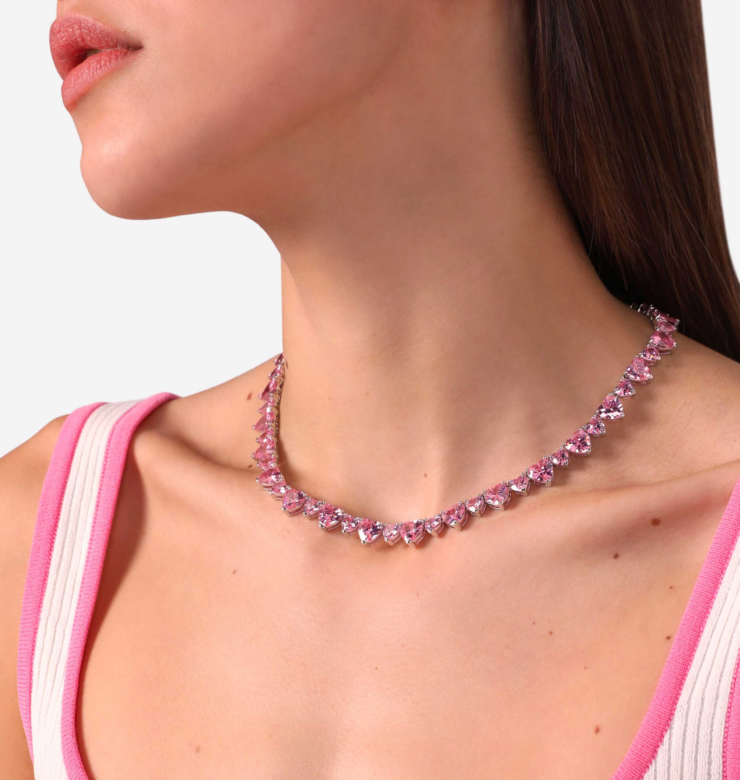 J19AUV37_NECKLACE_PINKHEARTS.2