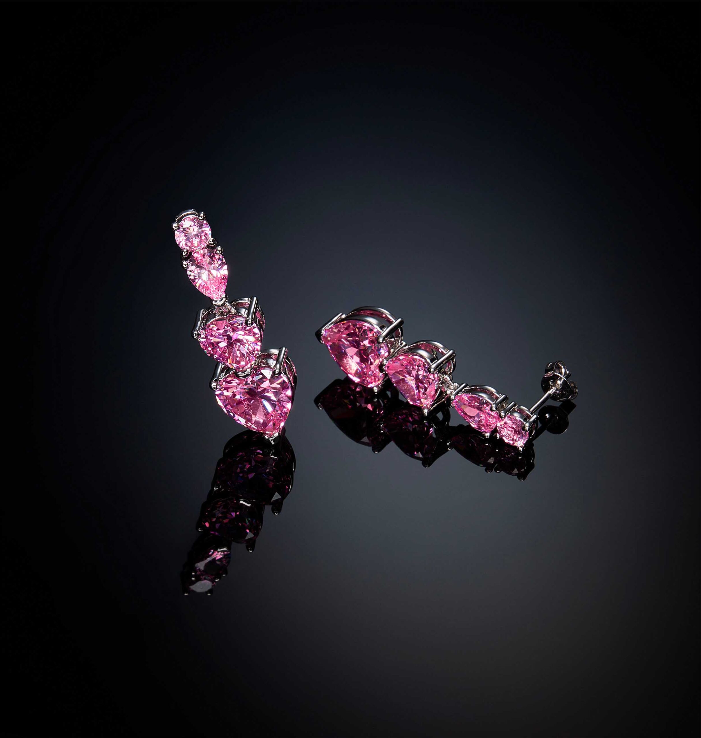 J19AUV39__EARRINGS_3PINKHEART.1